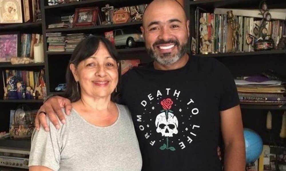 FOTOS. “La mujer que más he amado en mi vida”: falleció la madre del comediante conocido como ‘Risaloca’