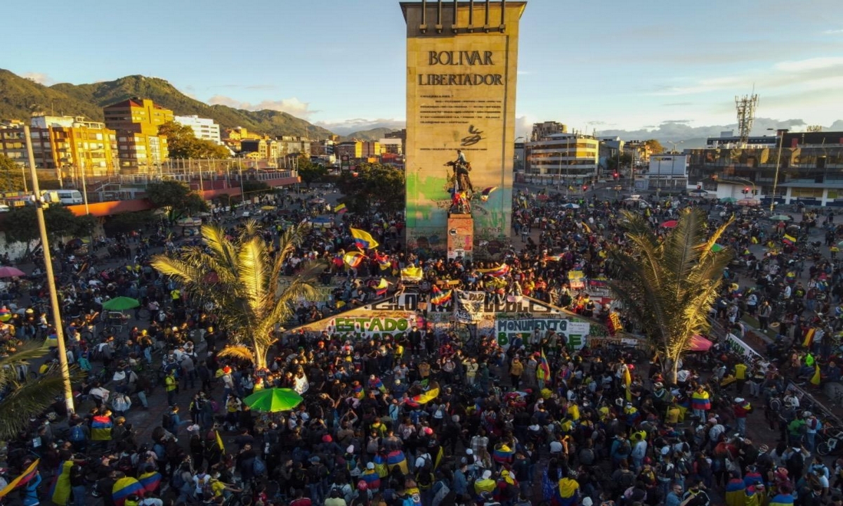 En Bogotá manifestantes protestaron de forma pacífica al ritmo de salsa 1 Bogotá-manifestaciones-paro nacional pandemia