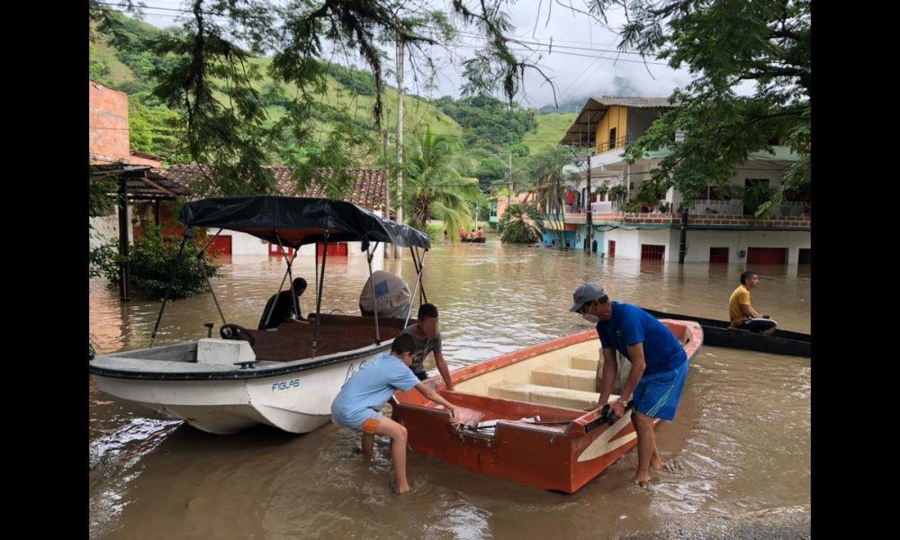 Rio Cauca inundó a Bolombolo, hay más de 120 familias damnificadas