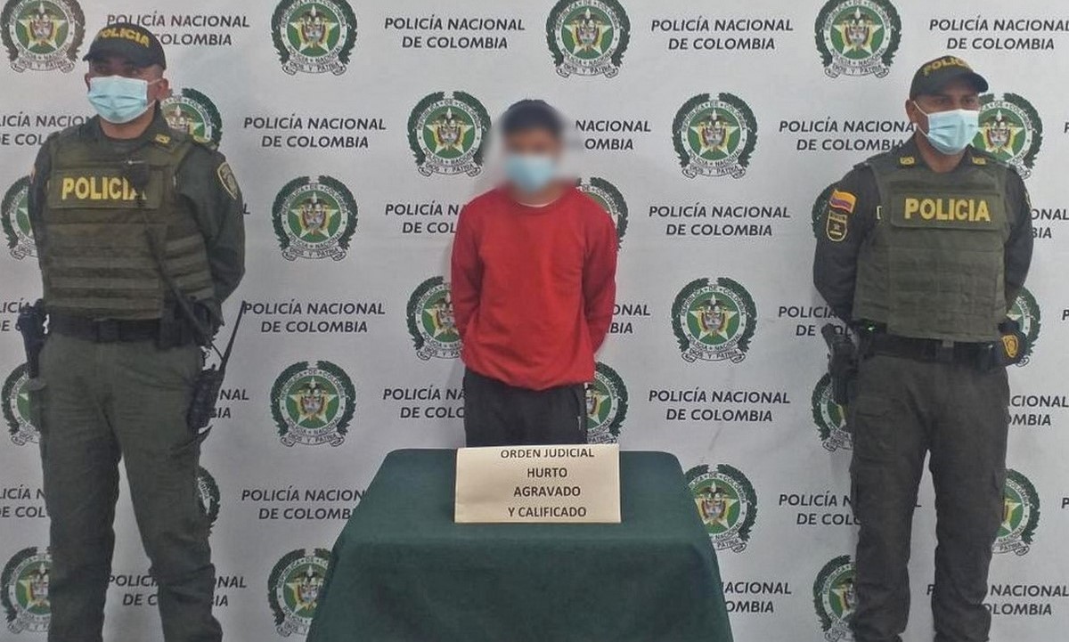 Andaba muy 'campante' por El Retiro, pero lo cogieron por hurto calificado y agravado 1 Capturado en El Retiro por hurto calificado y agravado