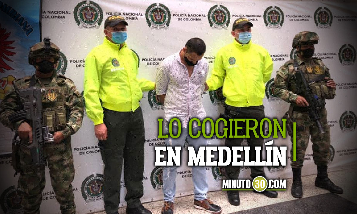 En video: Capturaron a "El Zurdo", presunto cabecilla del 'Clan del Golfo' en el suroeste antioqueño 1 En video: Capturaron a "El Zurdo", presunto cabecilla del 'Clan del Golfo' en el suroeste antioqueño