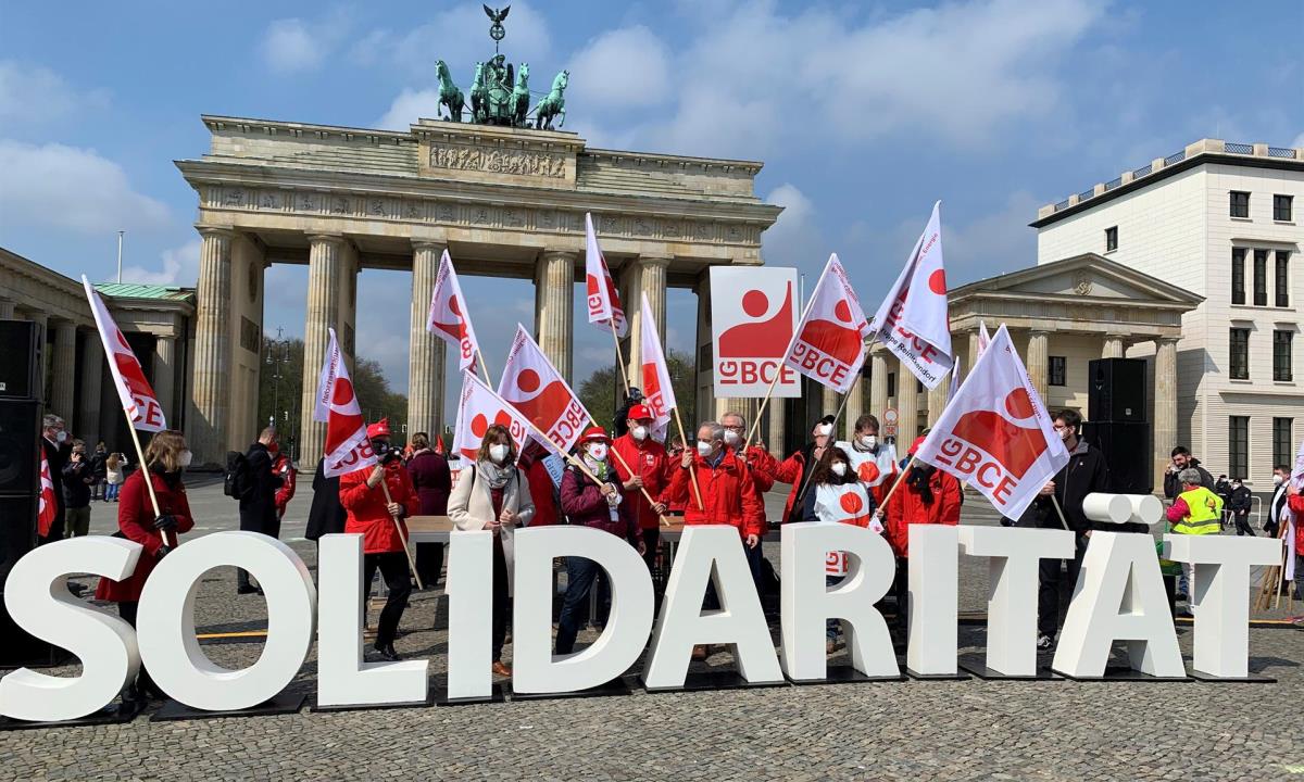 FOTOS: La pandemia impide manifestaciones masivas en el mundo por Día del Trabajo 1 DIADEL TRABAJO1