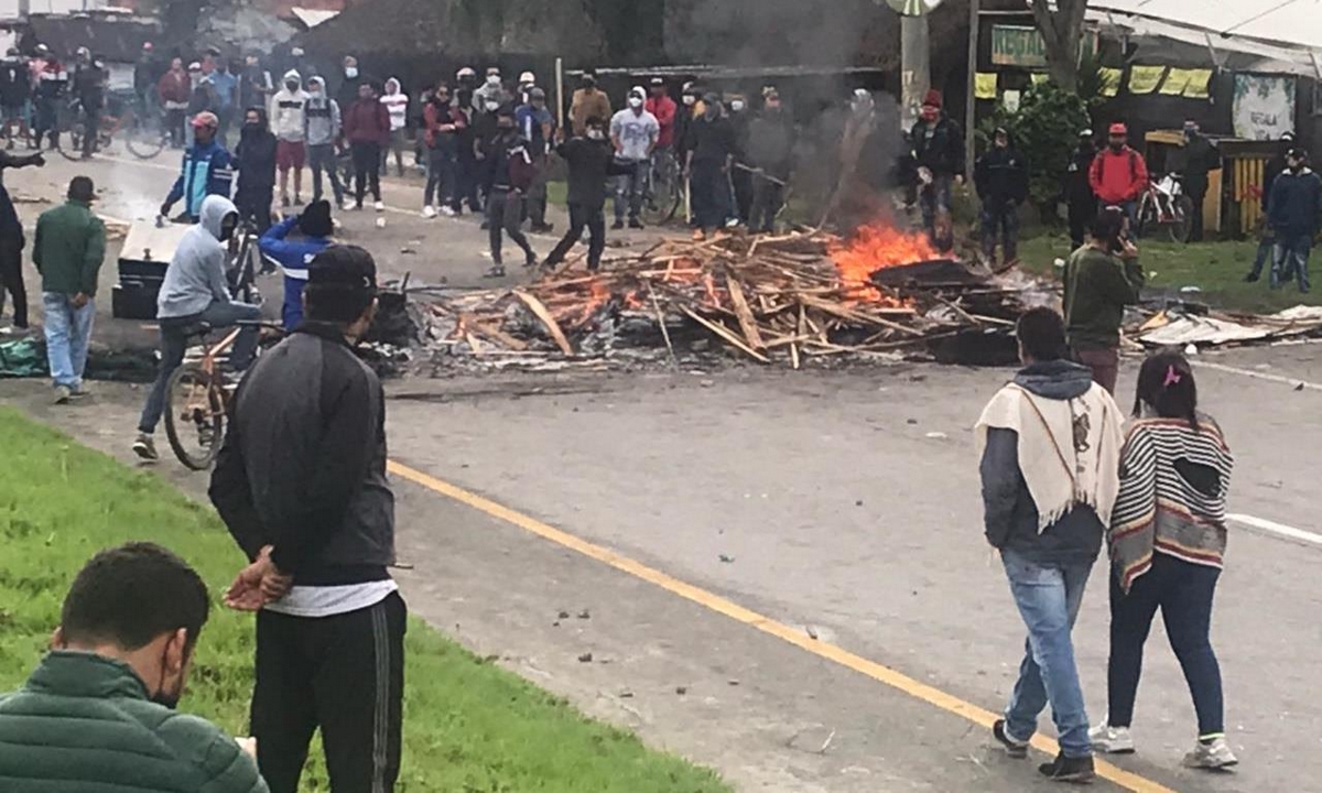 Fiscalía advierte que quienes bloqueen las vías en medio de las protestas podrían ser judicializados 1 Fiscalía-vías-bloqueadas