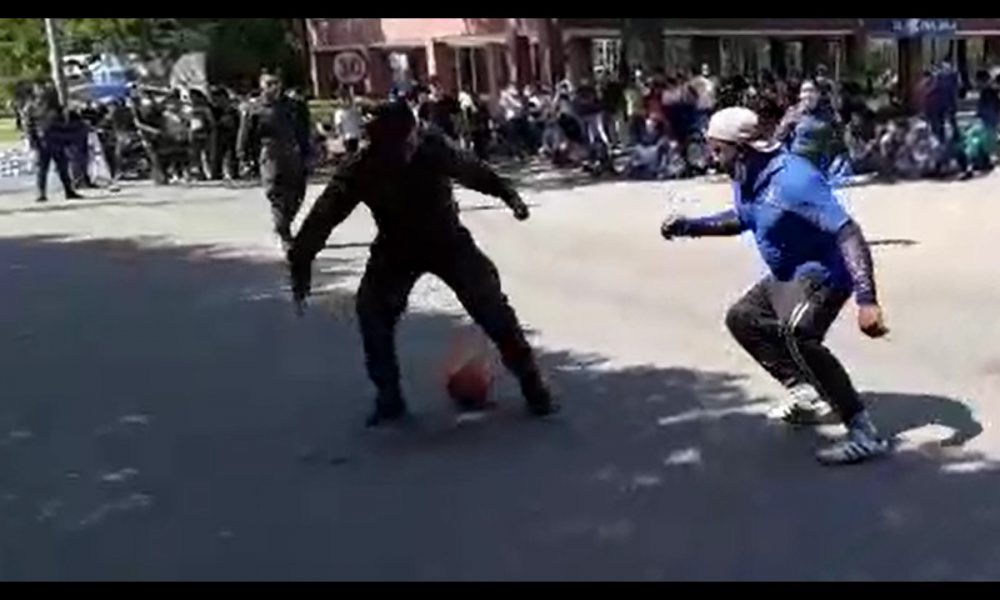 [Video] 'Picadito' de fútbol entre manifestantes y Policías en Antioquia