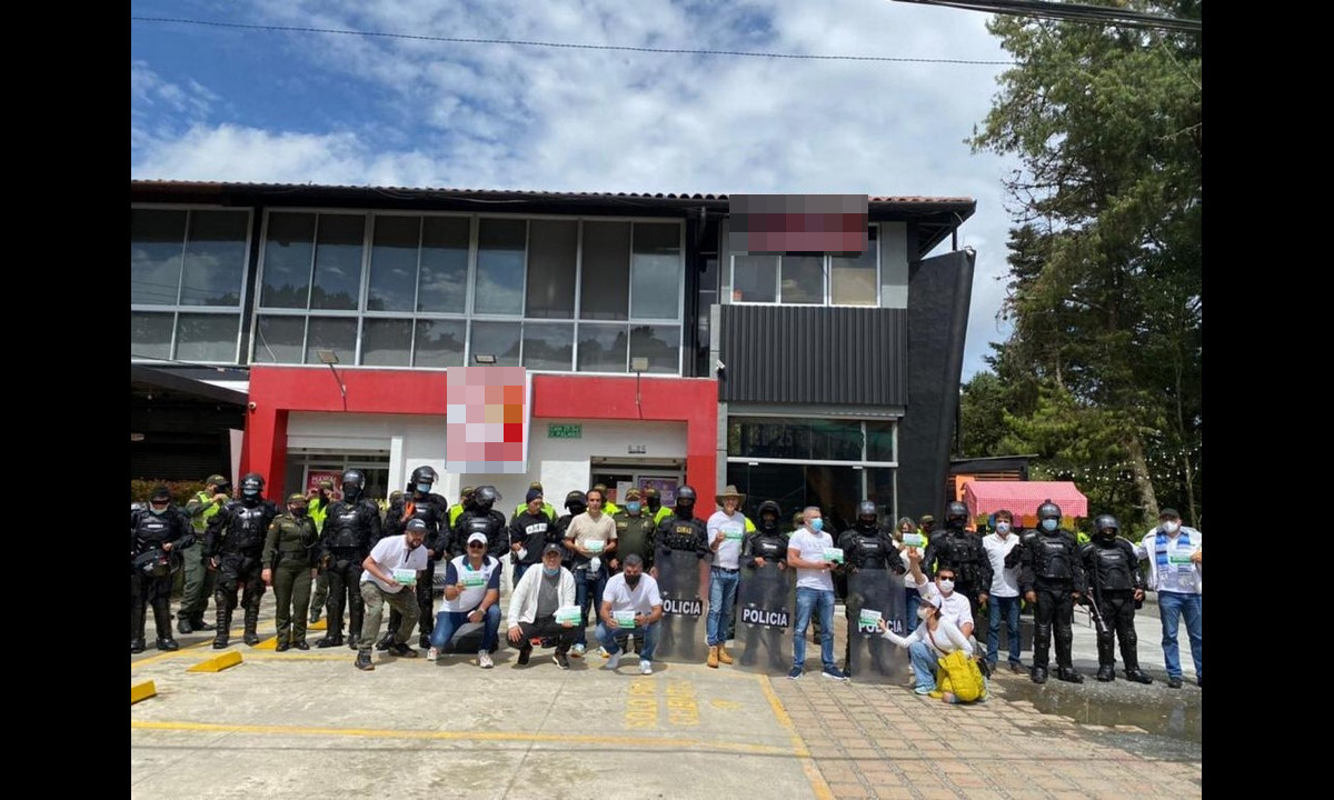 Hay manifestación pacifica en el Peaje de Las Palmas
