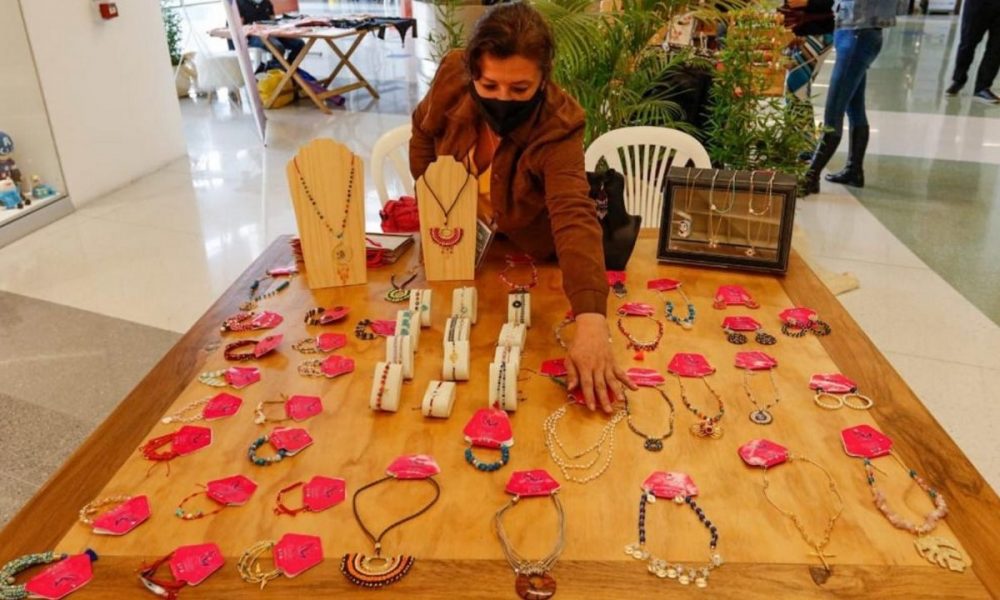 Apoya a los emprendedores del programa Barrio Amigo en Manizales