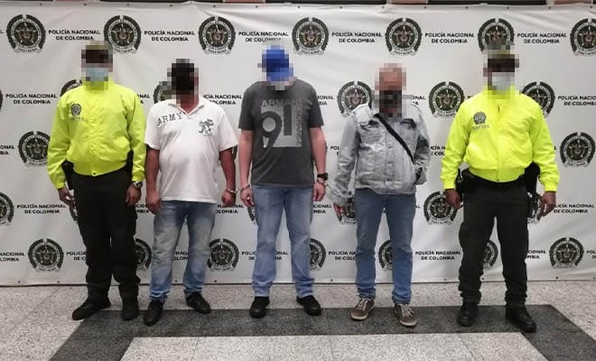 En Medellín desmantelaron dos desguazaderos de automotores robados, seis hombres fueron capturados 2 Medellín-desguazadero-automotores-robados