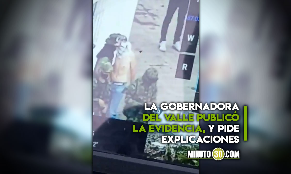 Video: ¡Muy grave! Denuncian que Ejército estaría entregando armas a encapuchados en el Valle 1 Ejército