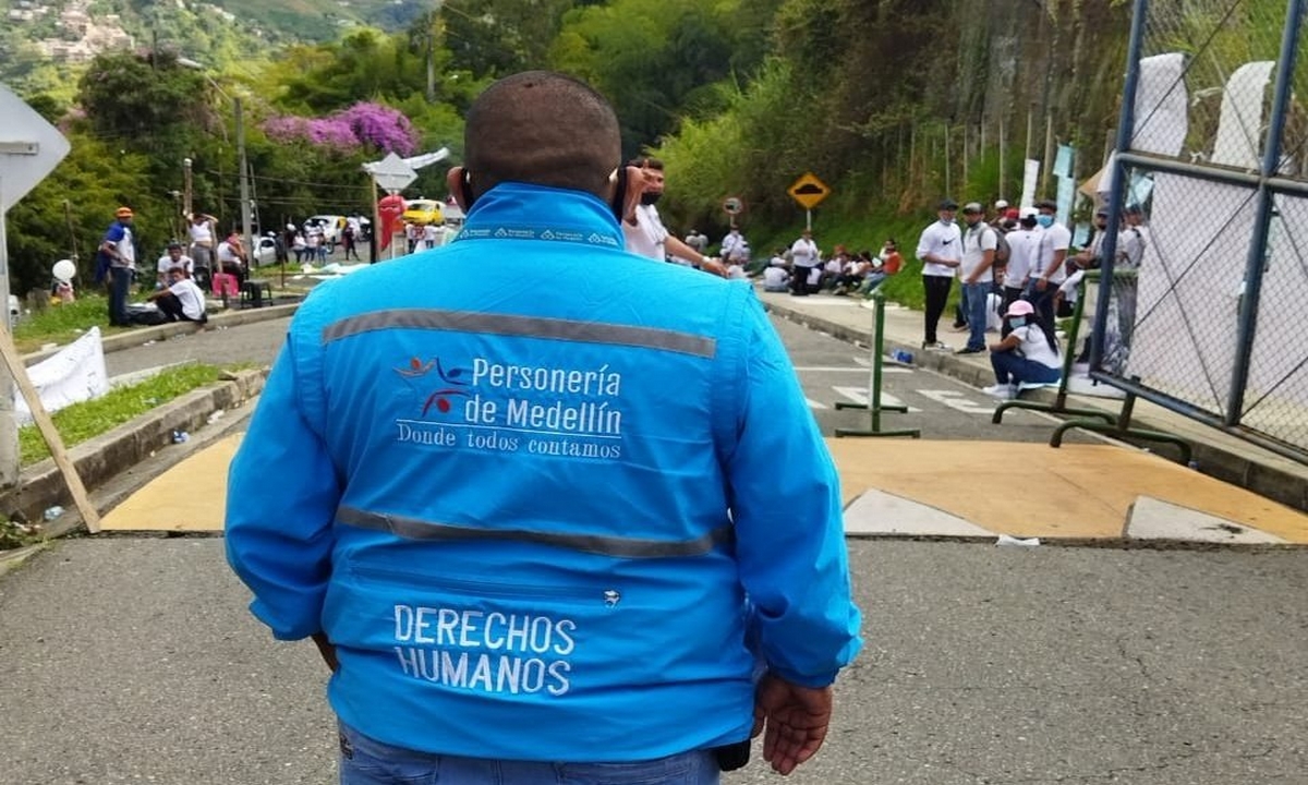 Personería de Medellín acompaña plantón a las afueras de la cárcel El Pedregal 1 Personería de Medellín