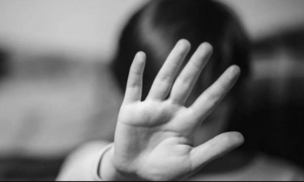 Hombre drogó con cocaína y abuso sexualmente en varias ocasiones a niños de 4 y 6 años