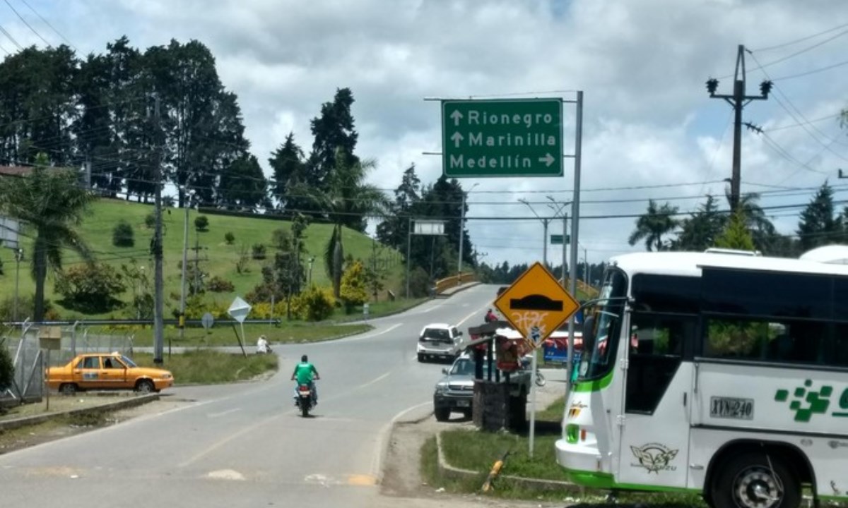 Cierre en la Autopista Medellín-Bogotá por manifestaciones 1 autopista medellin bogota 1200 x 720