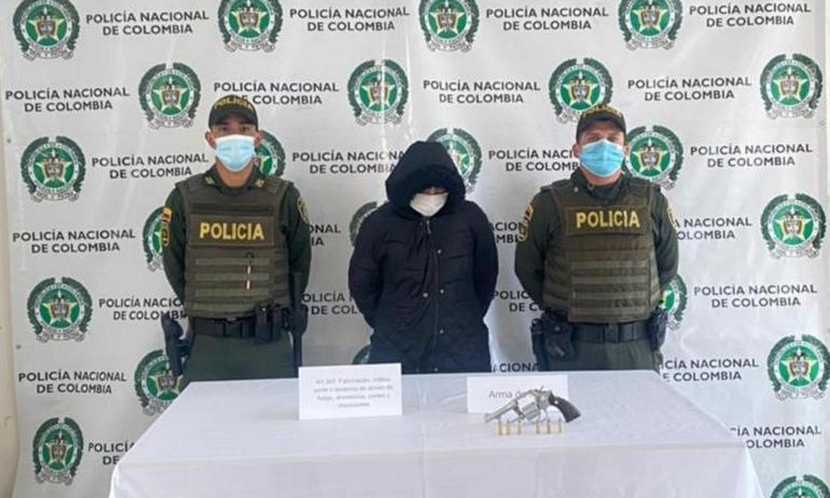 Capturado en La Ceja por llevar un revólver calibre 38 Capturado en La Ceja por llevar un revólver calibre 38