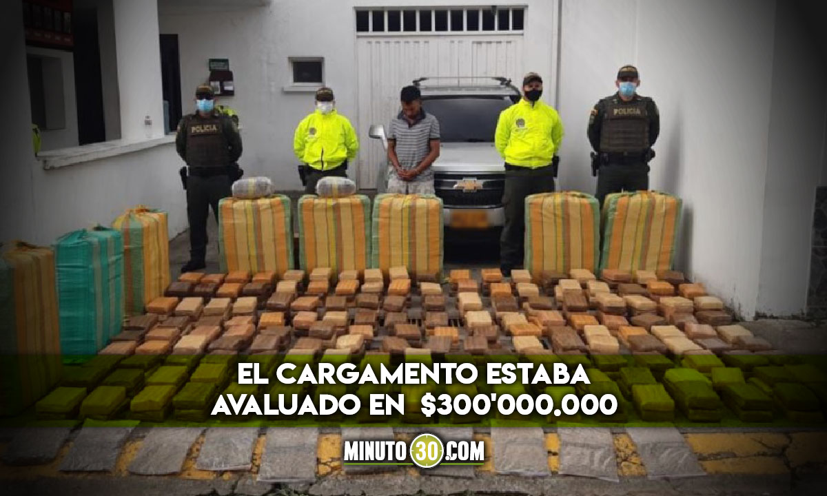Video: Mandaron a la cárcel a hombre señalado de transportar 820 kilos de marihuana en una camioneta 1 Cárcel para hombre señalado de transportar marihuana