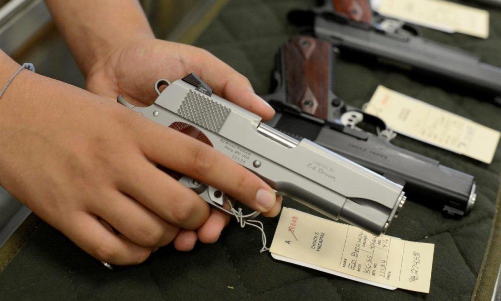 La venta de armas sigue disparada