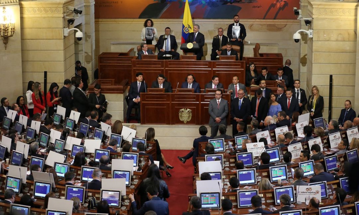 A tercer debate el proyecto de ley que reduce las vacaciones de los congresistas 1 congresistas-vacaciones