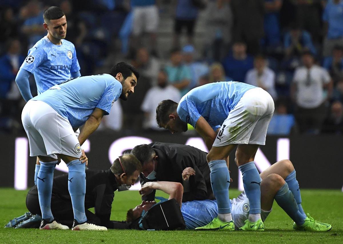 De Bruyne sufre una fractura de órbita y de nariz tras choque en la Champions 1 Kevin De Bruyne