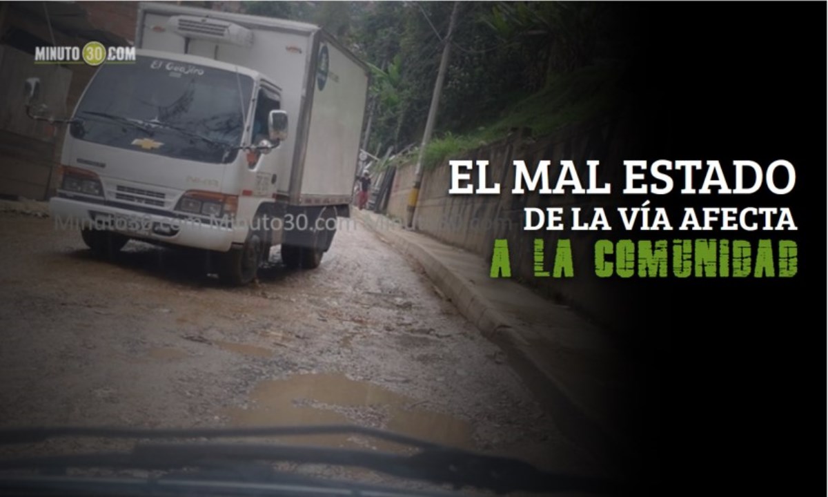 FOTOS: ¿A quién le toca arreglar la carretera de Santo Domingo al Pinar? 1 denunciamarca portada