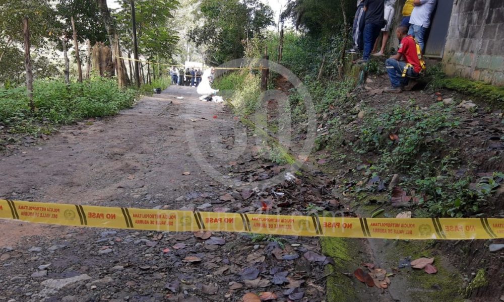 En una vereda de Barbosa encontraron a un adulto mayor muerto