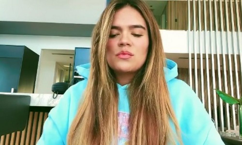 Karol G estaría destrozada, preocupó a sus seguidores con este mensaje