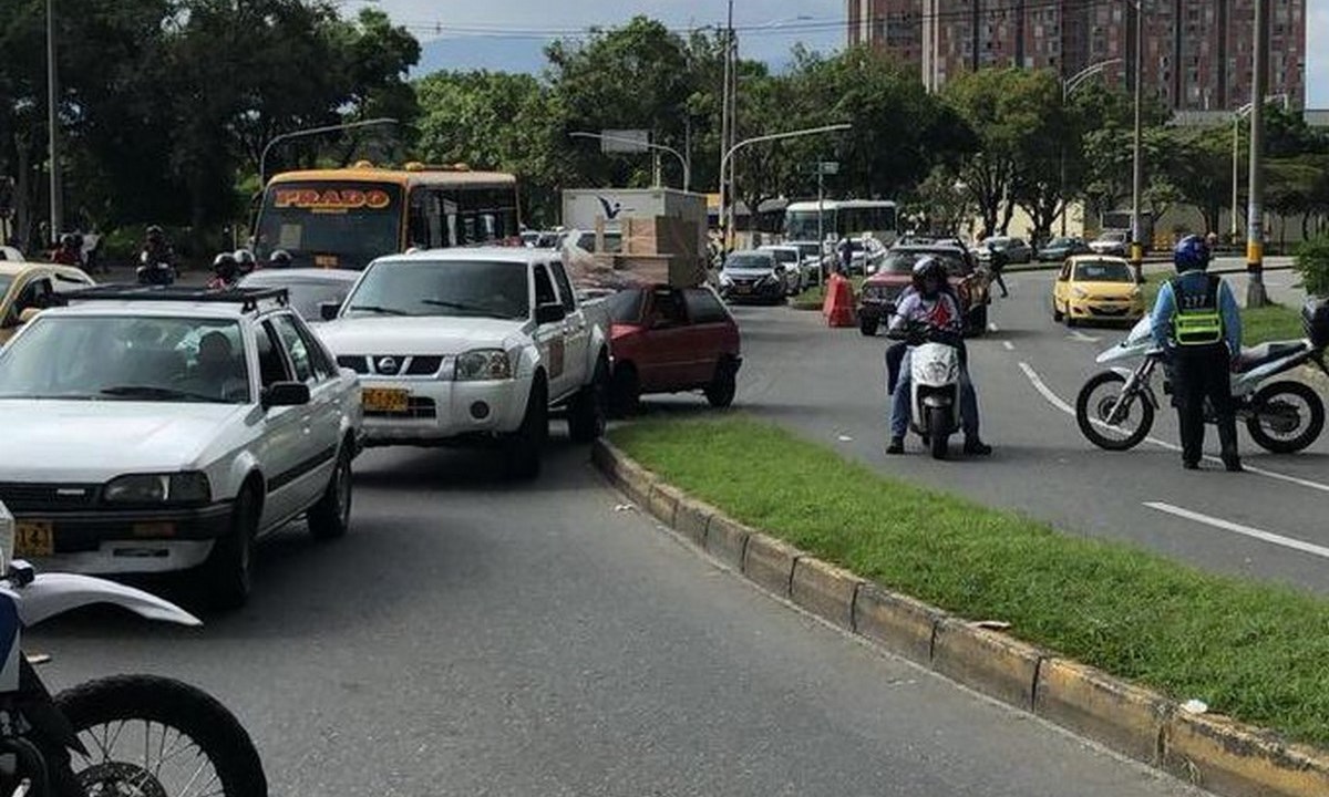 'No hay cómo entrar al Centro', vías de Medellín cerradas por manifestación 5 movilidad medellin 1