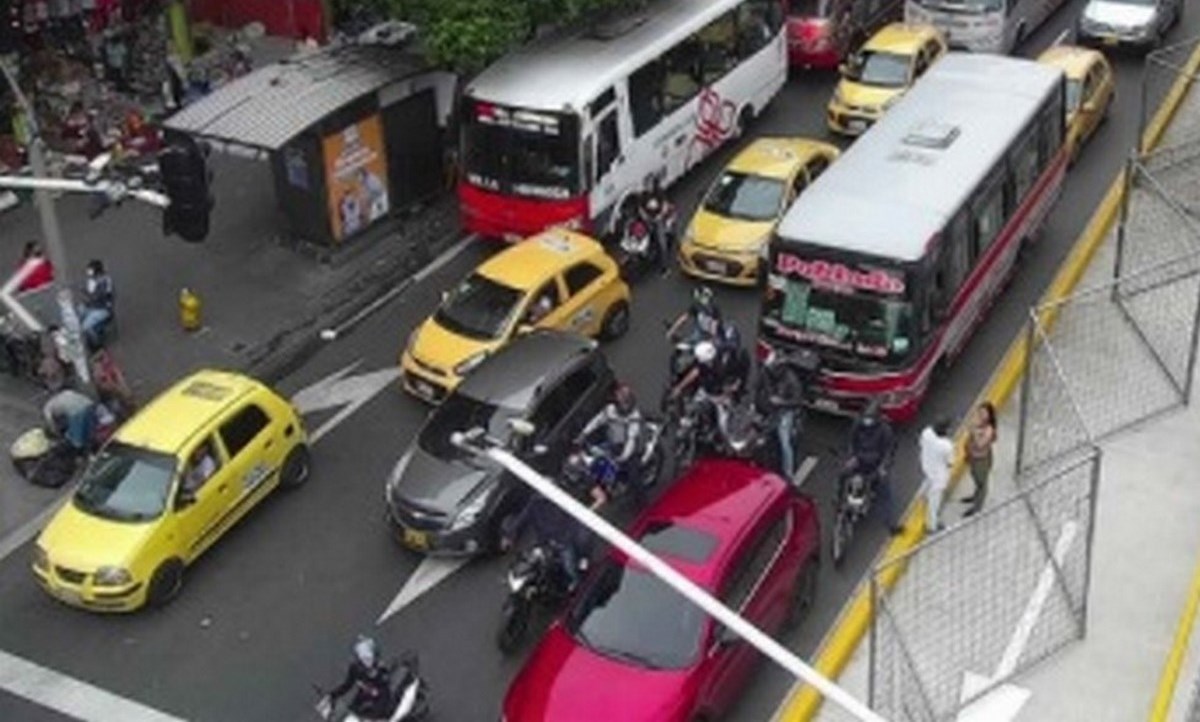 ¿Va saliendo del trabajo? Así están las vías de Medellín 1 movilidad vias medellin oriental