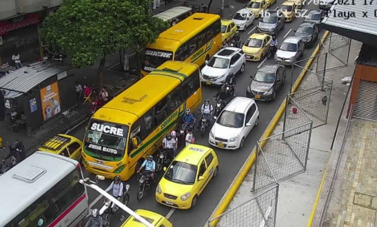 Párele bolas al estado de las vías en Medellín por si va saliendo del trabajo 1 Estado de las vías en Medellín este jueves