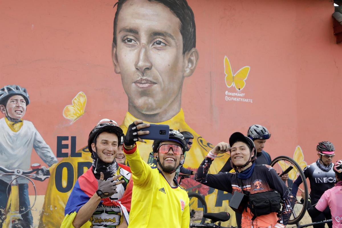 Colombia aparca las diferencias para festejar el triunfo de Egan Bernal en el Giro 2 Egan Bernal