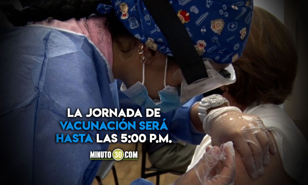 Hoy están vacunando a mayores de 55 años sin cita en el país