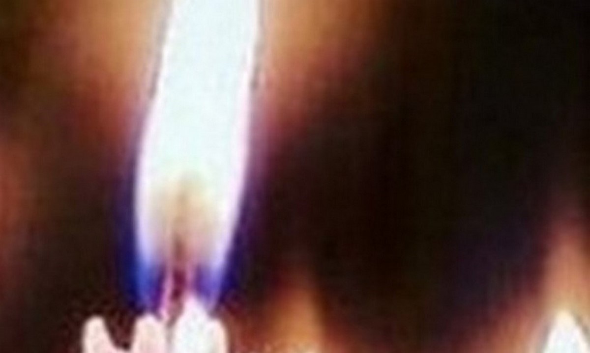 Incendió la casa tras matar a su mamá y su hermana de 9 años 1 vela incendio