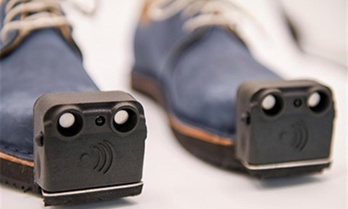 Los "zapatos inteligentes" que avisan a los invidentes de los obstáculos 2 EFE/ Tec-Innovation/Daniel Gepp