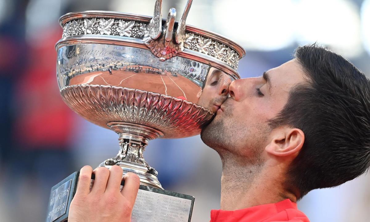 Djokovic reconquista París tras remontar a Tsitsipas 1 Djokovic
