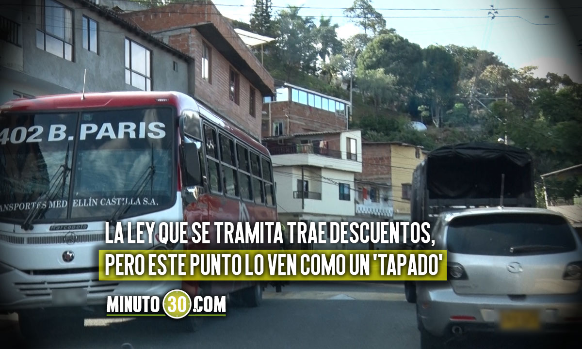 El-mico-que-meterian-en-el-Congreso-para-multar-a-los-que-no-compren-el-SOAT-a-tiempo SOAT
