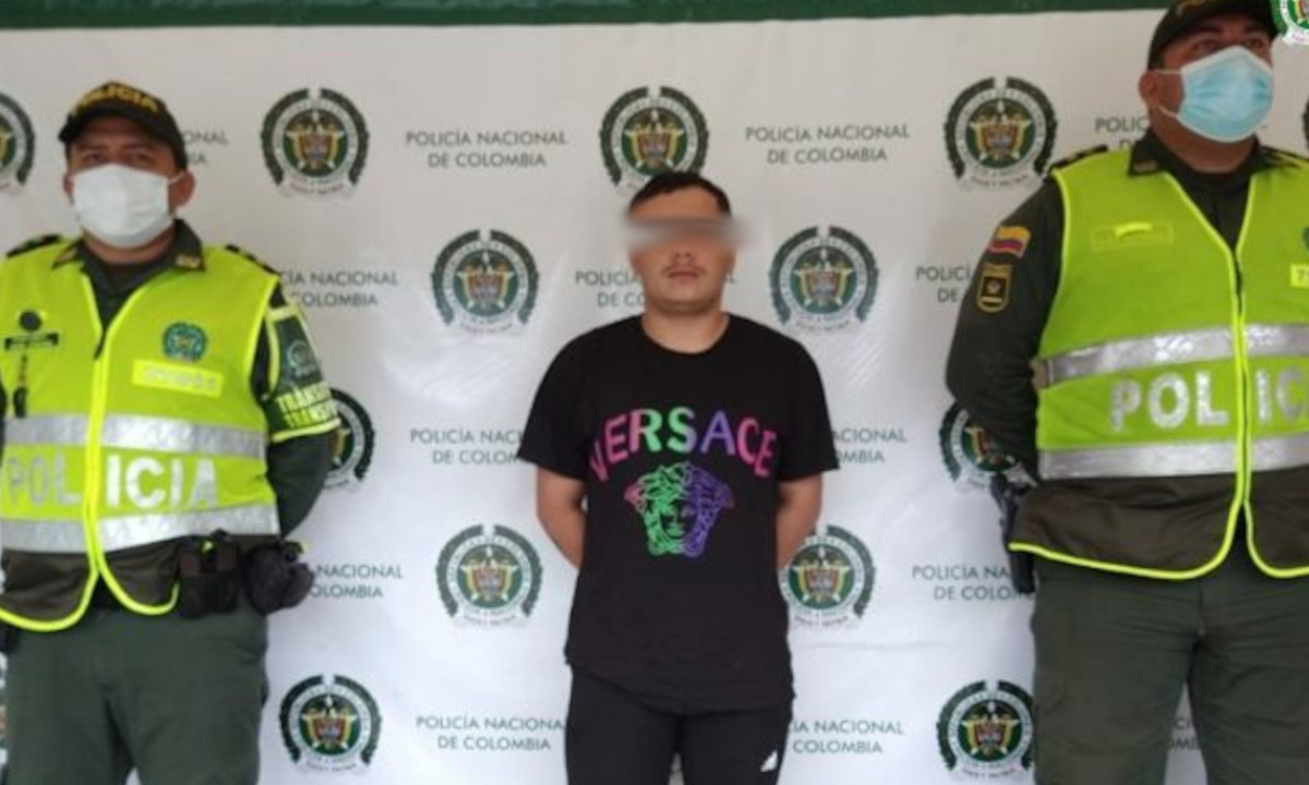 ¡Uy de ‘chepa’ lo agarraron! Cuando salía del país en un bus, cogieron a un presunto homicida 1 Risaralda