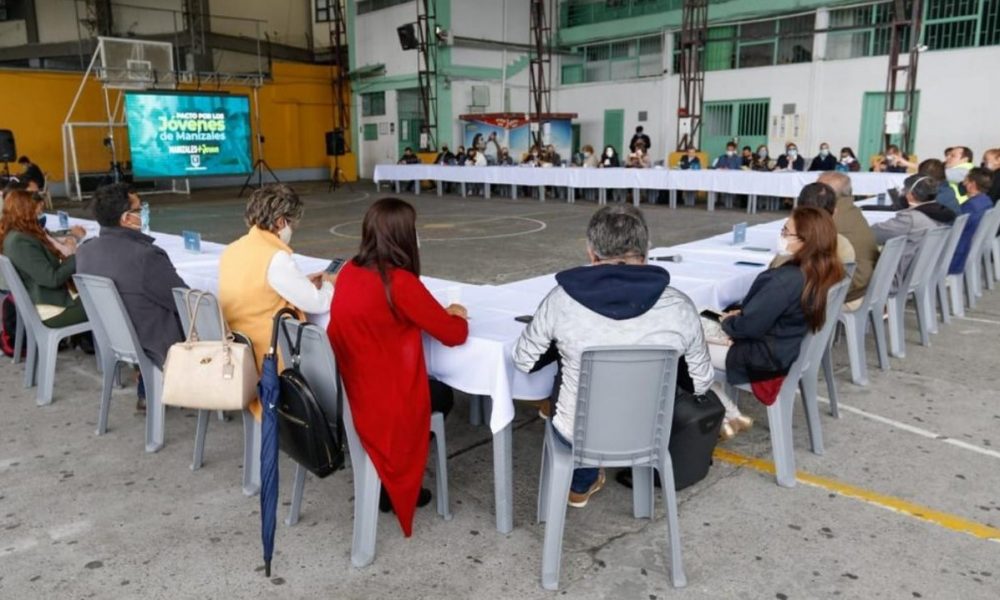 Alcalde de Manizales escucha a rectores de colegios