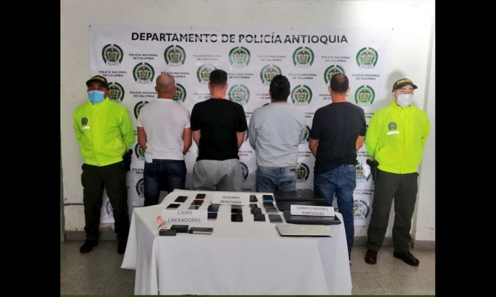 ¡Qué joyitas! Los cogieron por vender celulares robados en Rionegro