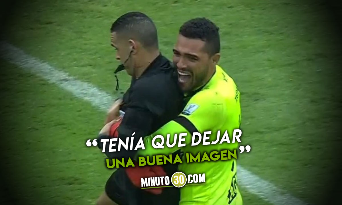 Álvaro Montero se refirió al fuerte abrazo que le dio al árbitro 1 alvaro Montero se refirio al fuerte abrazo que le dio al arbitro