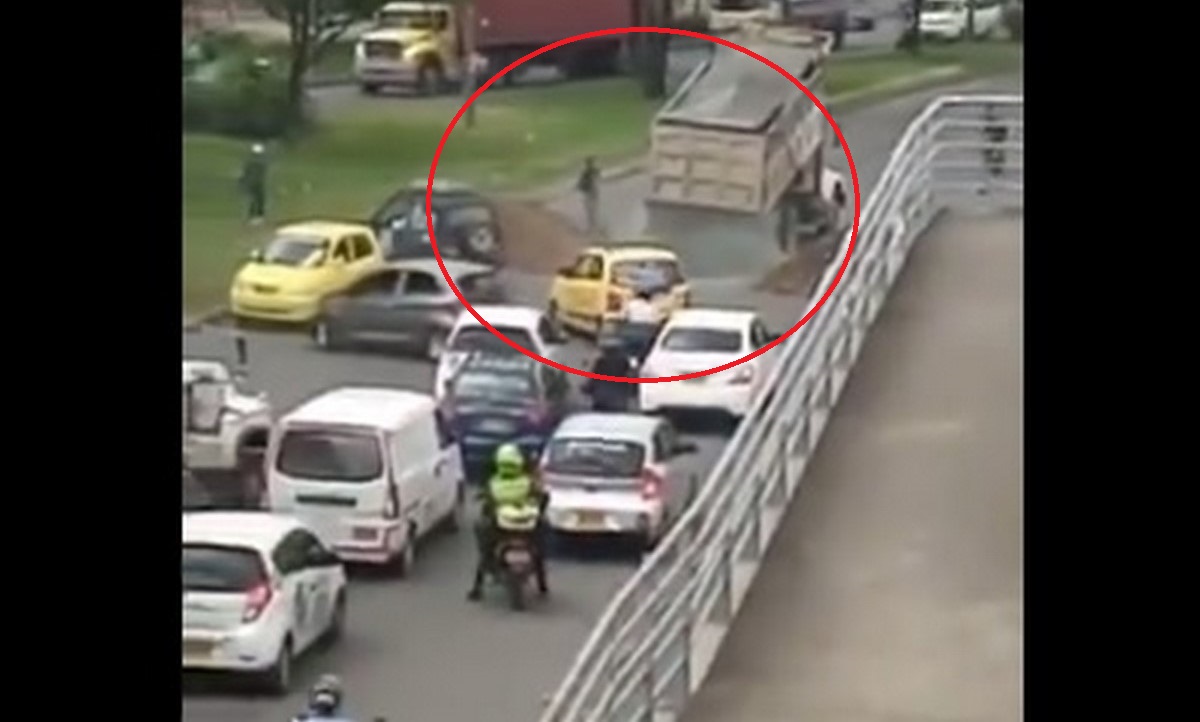 Bloqueos en el sector de Sameco en Cali Bloqueos en el sector de Sameco en Cali