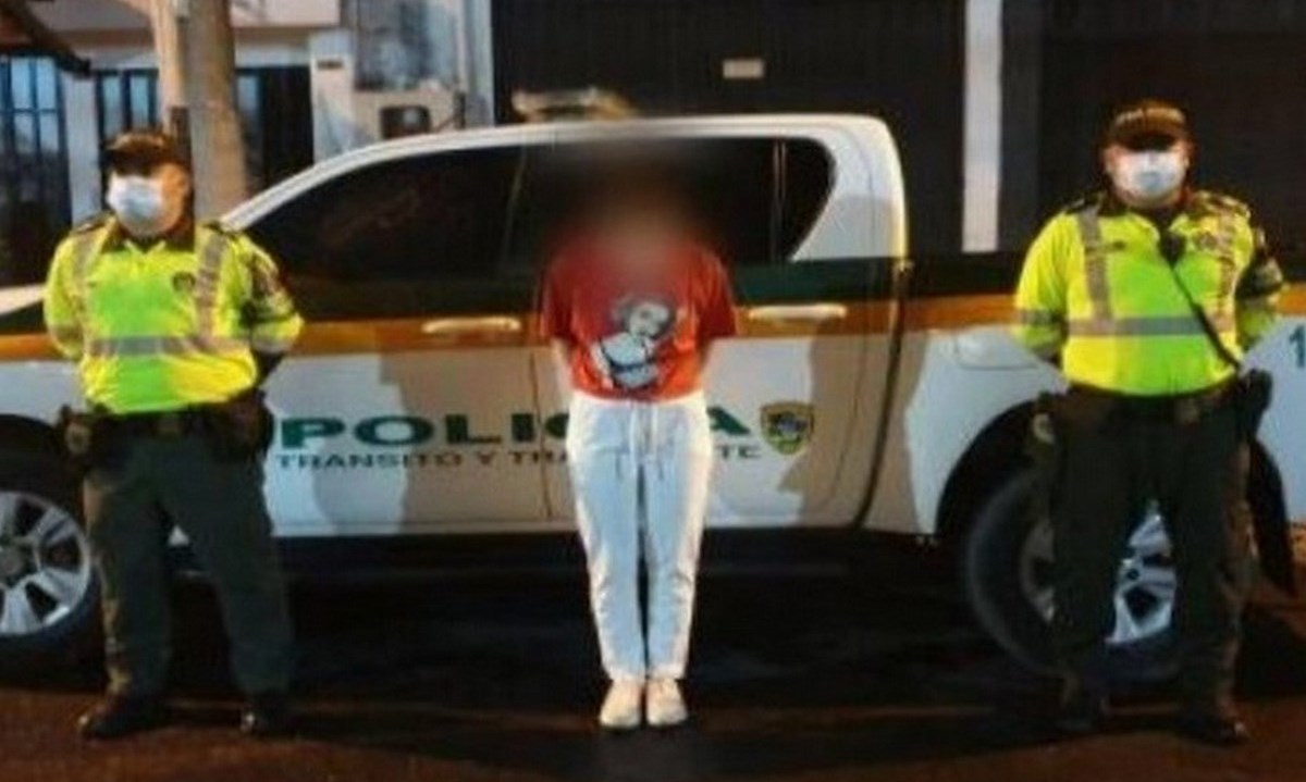 Cayó en Villavicencio una mujer con circular azul de la interpol 1 capturada mujer interpol circular azul