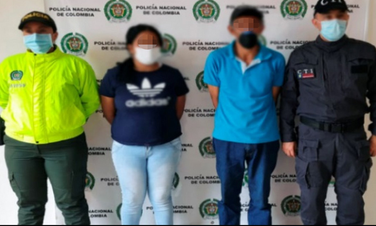 Mujer es acusada de obligar a su hija de 7 años a hacer actos sexuales y grabarla 1 Mujer es acusada de obligar a su hija de 7 años a hacer actos sexuales y grabarla