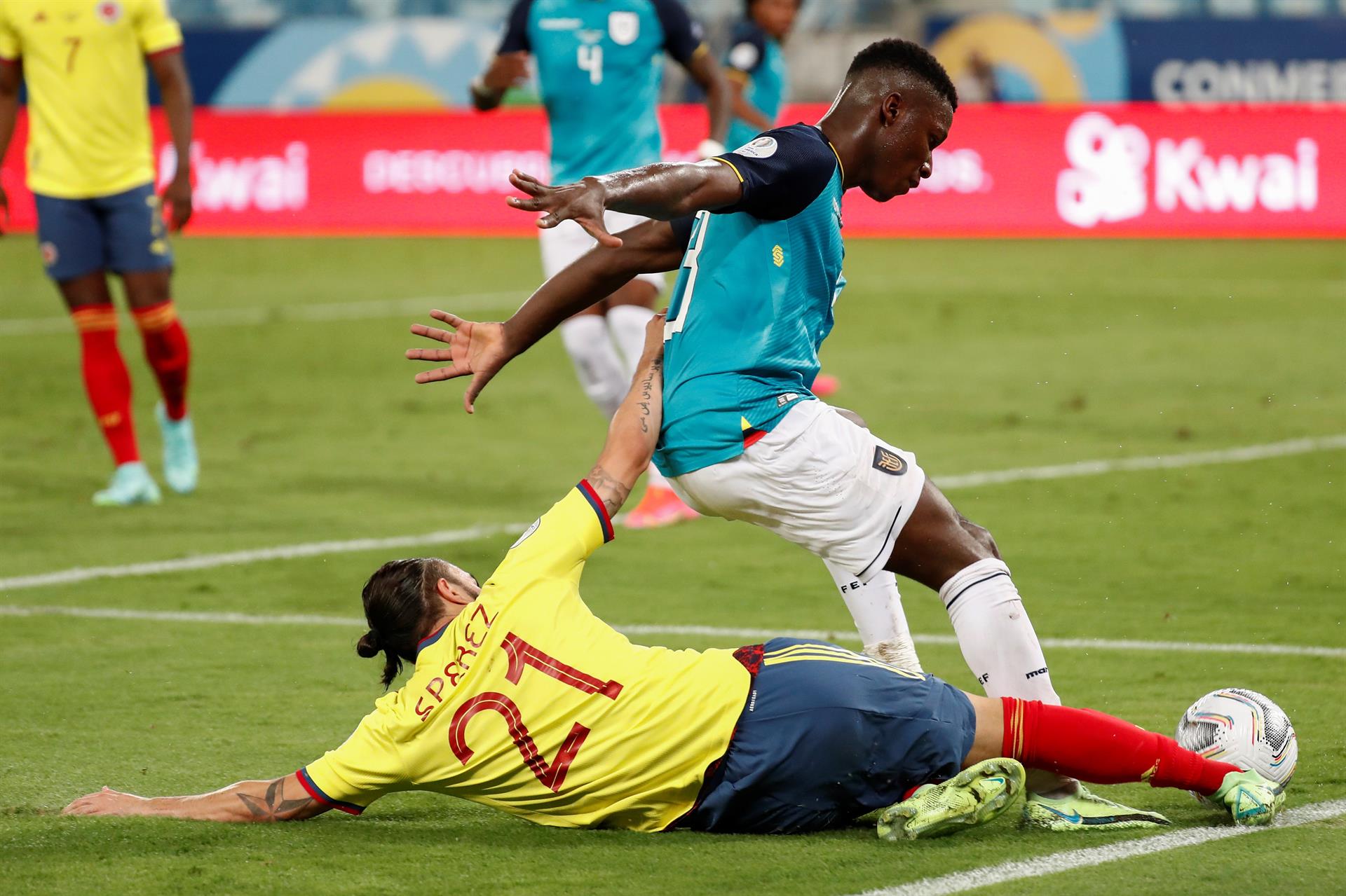 FOTOS: Una fantasía de Cardona da revancha a Colombia ante Ecuador en el debut 3 colombia copa america1