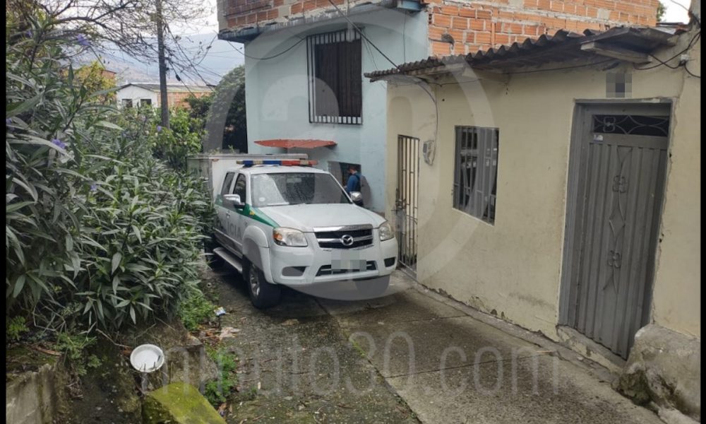 No contestaba el celular y cuando lo fueron a buscar a la casa lo encontraron muerto