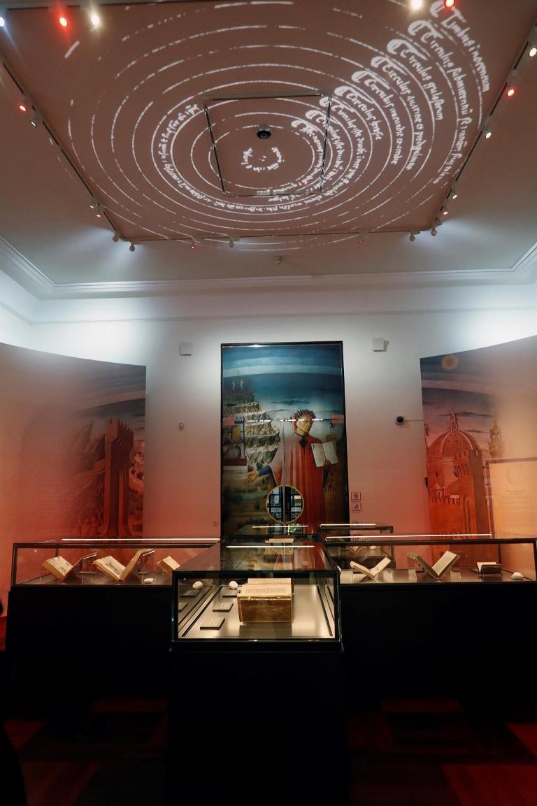 FOTOS: España expone sus joyas manuscritas de Dante y su "Divina Comedia" 2 dante2