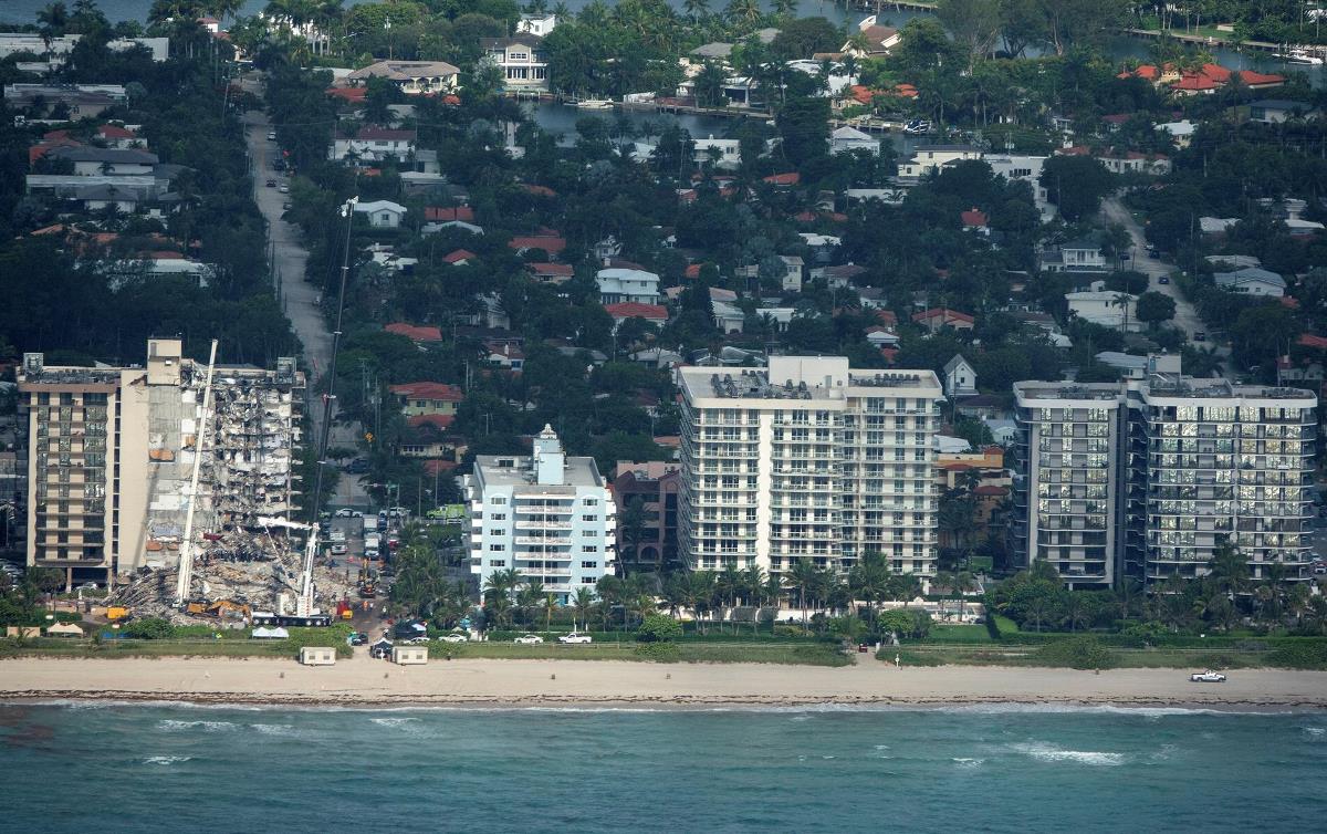 Actualizan las cifras del derrumbe en Miami: 9 muertos y 152 desaparecidos 1 edificio miami dade1
