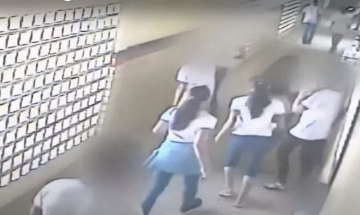 estudiantes colegio pelea brasil