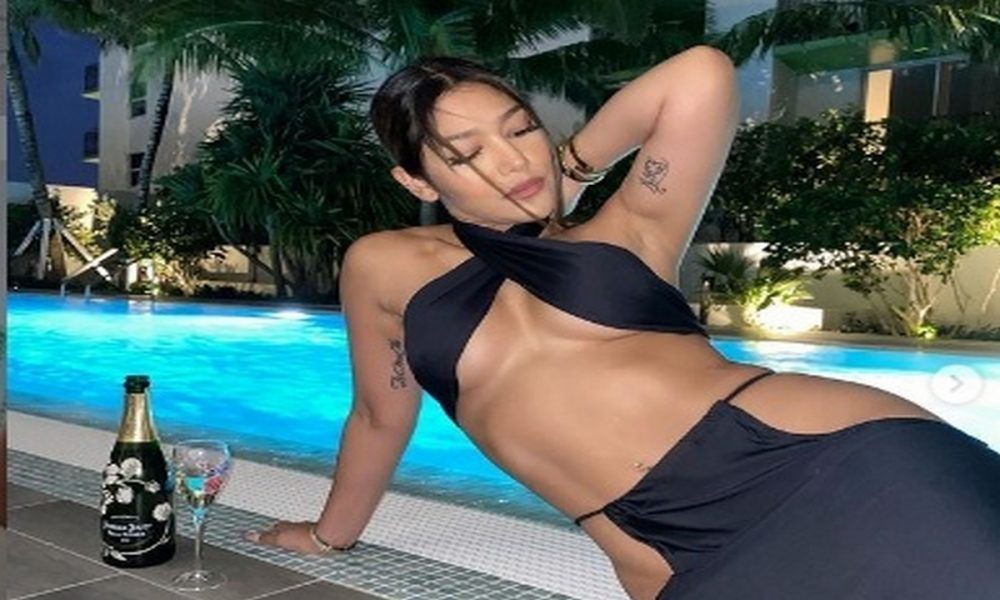 FOTOS: Farina deleitó a sus seguidores con un sensual traje de baño e invitó a “no mezclar sentimientos”