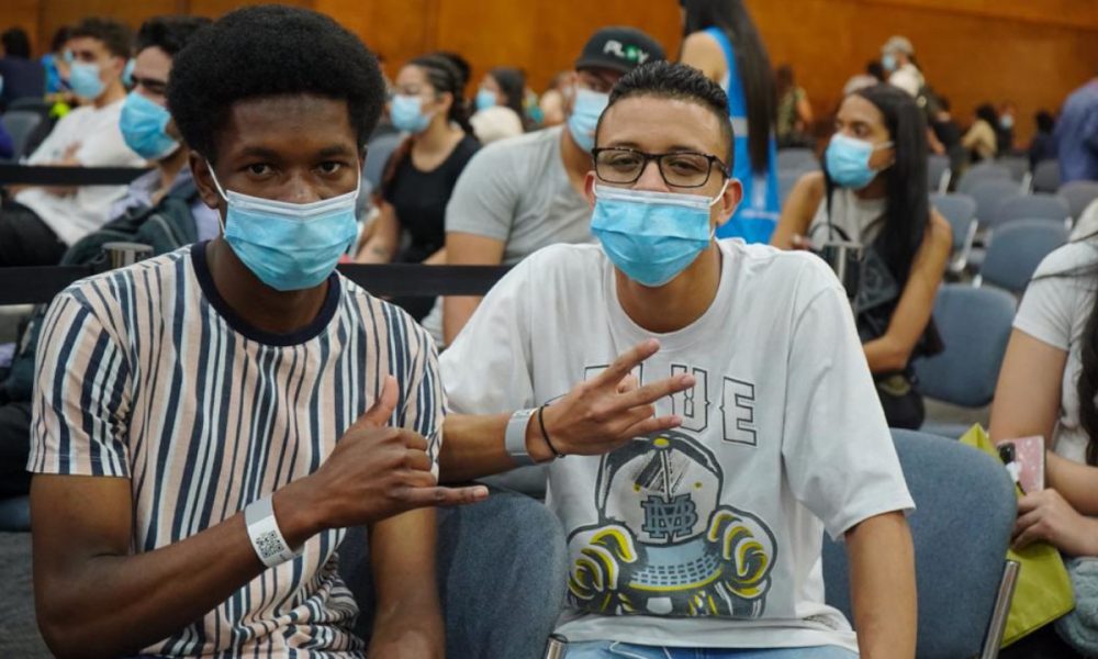 ¡Excelente! 10.000 oportunidades laborales para jóvenes en Medellín