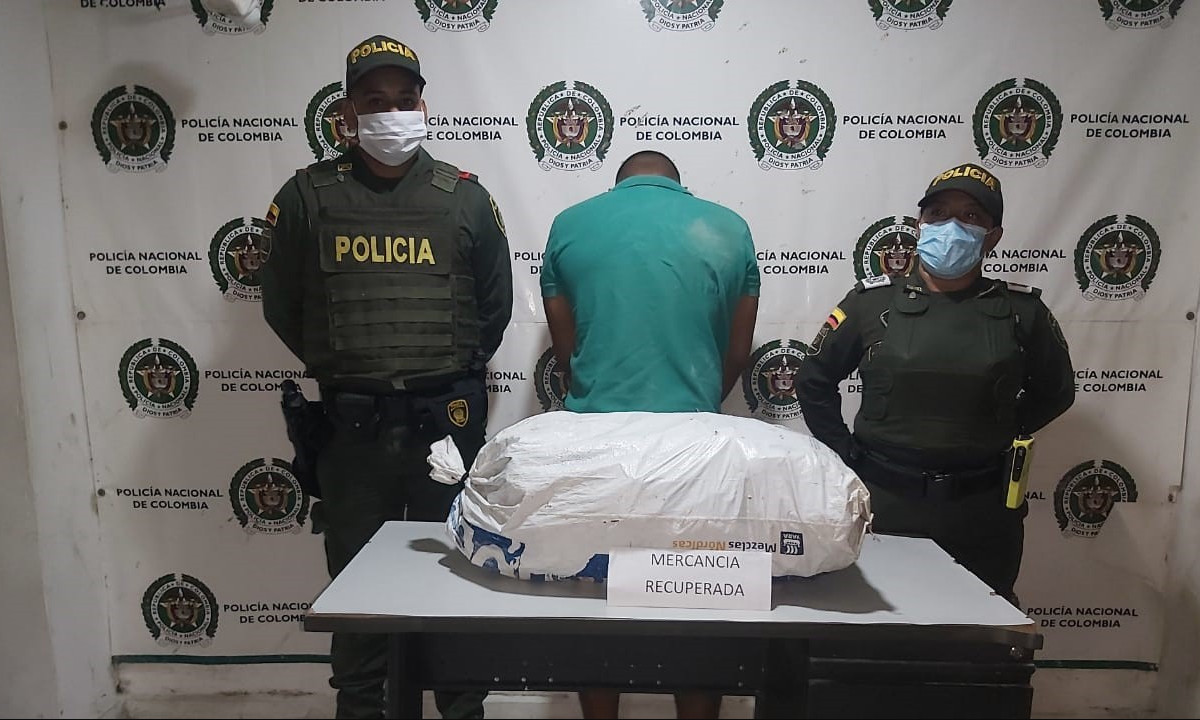 ¡Eh pero conchudo! Se metió a una chatarrería a robar cobre 1 chatarrería