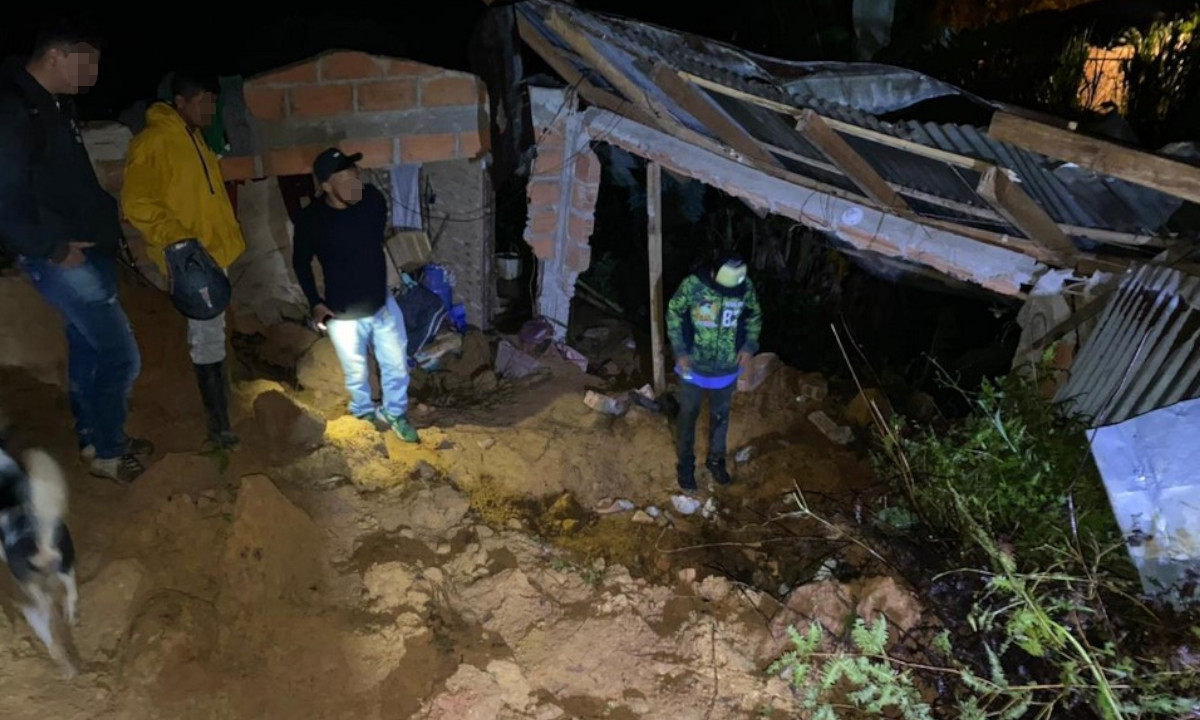 ¡Tragedia! En Venecia, dos personas murieron anoche tras caer un alud de tierra sobre su vivienda