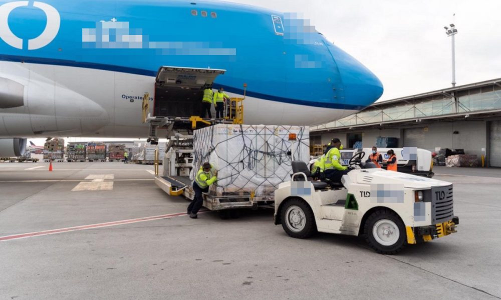 Hoy llegaron más vacunas anti Covid a Colombia