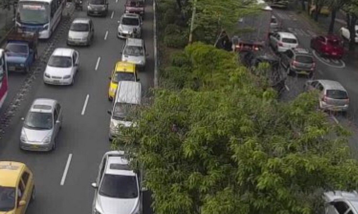 ¡Pilas! Hay cierre en la Av. Regional, a la altura de la calle 67 1 Así están las vías de Medellín